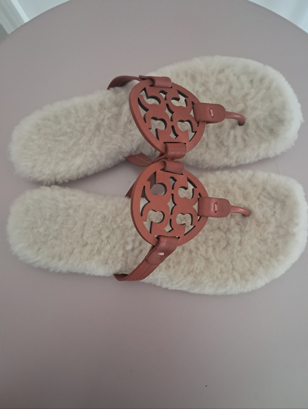 Tory Burch Miller Fuzzy Shearling Sandals Women's 8 Designer Comfy Luxury - Picture 3 of 6